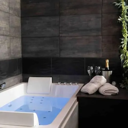 Апартаменты Loveroom En Aparte